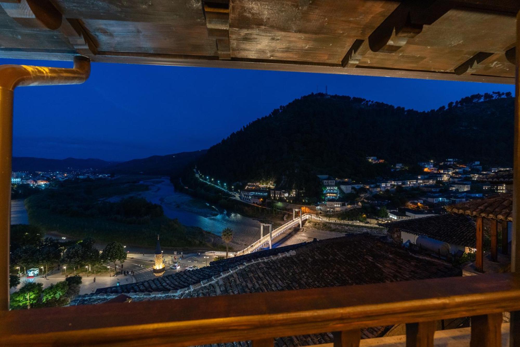 Hotel Bohem Берат Экстерьер фото